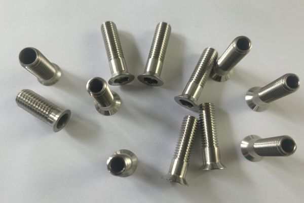 Muốn nâng cấp chuyến đi của bạn với bánh xe và vành tùy chỉnh